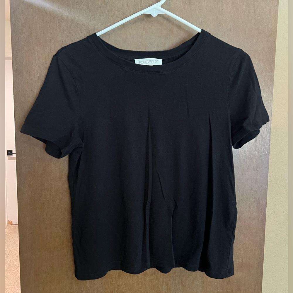 Forever 21 Black T shirt